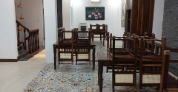 Bán nhà hẻm ô tô Sư Vạn Hạnh cách mặt tiền 1 căn nhà , phường bắc Nha Trang .
Diện tích 140m ngang 8,15m
Hiện trạng nhà mới 4 tầng thiết kế đẹp nội thất đầy đủ .
Pháp lý sổ hồng đã hoàn công , giá bán 11 tỷ