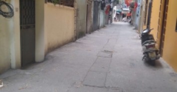 Phân lô lô góc ô tô tránh vào nhà bán 82M tặng nhà đường hoàng mai