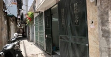 Bán nhà tam trinh 4 tầng dân xây ở ngay SH quay đầu hai bà trưng
