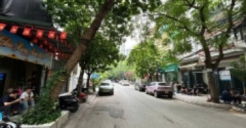 Bán nhà phân lô lạc trung 4 tầng dân xây via hè ô tô tránh hai bà trưng