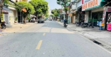 MĂT TIỀN LÊ THỊ HOA NGANG 5M ĐƯỜNG 15M DT 104,3M2 GIA 9TY500