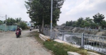 NHÀ NGÔ CHÍ QUỐC -HẺM XE HƠI VÀO NHÀ -4 PHONG NGỦ -GIÁ 5TY900