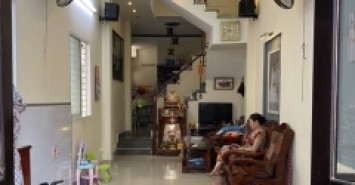 ♥ Nhà Kiệt rộng Hoàng Diệu, kẹp kiệt thoáng, 55m2, 3 mê đúc, sân rộng, 3.65 tỷ