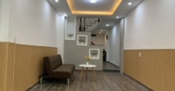 ♥ Nhà kiệt thẳng 50m ra MT Nguyễn Hoàng, 51m2, 3 tầng, 3.x tỷ