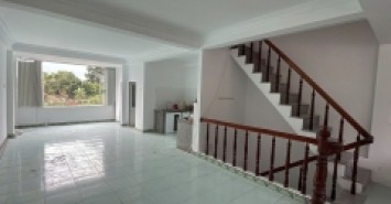 Cơ Hội Đầu Tư: Nhà Mặt Phố Quốc Lộ 1A, Cam Lâm - 4 Tầng 4 Phòng Ngủ, 120m2, Chỉ 1.9 Tỷ, Sổ Hồng
