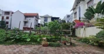 101m2 đất đấu gia 31ha Trâu Quỳ. Đường 15m kinh doanh sầm uất. Chỉ 15 tỷ x. Lh 0989894845