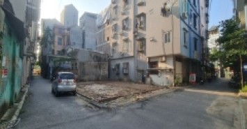 Nhà mới 5 tầng Trâu Quỳ, Gia Lâm, 52m2 đất chỉ 6 tỷ x nhỏ xíu. Lh 0989894845