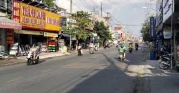 MĂT TIEN ĐƯỜNG TỈNH LO 43 -DT 203,7M2 ĐANG CHO THUÊ VỊ TRÍ KINH DOANH TỐT