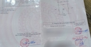 Mua 150m sổ đỏ tặng thêm 80m - 02 mặt đường - mặt tiền 10m - đường liên xã
 
- Em có lô đất 150m, full thổ cư, 02 mặt đường: đường chính - liên xã 14m, đường sau - nội bộ 4m
- Mặt tiền 10m, sổ vuông, đặc biệt Chủ nhà tặng  thêm cho Khách mua 80m2 - đất ruộng không tính tiền để 1 mảnh vườn trồng Rau, thả Cá
- Sổ đỏ, tường bao danh giới rõ ràng
- Ngay gần đường QL21, khu dân cư
- Địa Chỉ: Tân Tiến, Chương Mỹ, HN