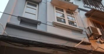 NHÀ DÂN XÂY HỌC VIÊN TÀI CHÍNH - BẮC TỪ LIÊM - DT40M2- 4 TẦNG - GIÁ 6 TỶ - NGÕ Ô TÔ - LO GÓC