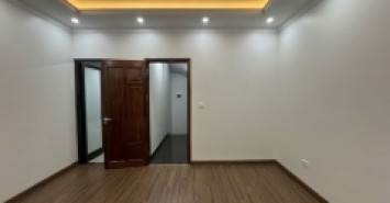 Bán nhà  xinh Ngọc Lâm 36m2 thang máy– nhỉnh 10 tỷ– ô tô vào nhà- kinh doanh sầm uất.