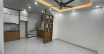 Bán nhà mới xây 3 tầng, 30m², 3 ngủ full nội thất , Nguyễn Chính, Tân Mai, 3.9 tỷ