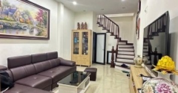 Bán Nhà Thịnh Liệt , DT45m ,Giá Hơn 9 Tỷ,Ngõ Thông ,Lo Góc ,oto qua nhà 