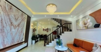 Bán Nhà Hoàng Văn Thái - TX , DT : 48m2 , Giá 9.5 Tỷ , 2 Thoáng , oto