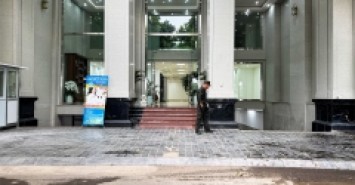 Bán toà văn phòng MP Dịch Vọng Hậu, Duy Tân 165m2 , 9 tầng, giá 102 tỷ