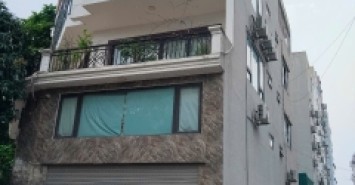 CƠ HỘI VÀNG ,NHÀ DÂN XÂY ĐẸP GIANG BIÊN -HAI MẶT THOÁNG-GIÁ CỰC MỀM