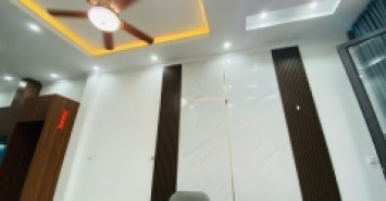 Đỉnh nóc kịch trần - Phố Trạm - 1 nhà ra mặt phố - dân xây - 32m2 - 5 tầng - 7.9 tỷ