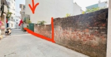 VỊ TRÍ KIM CƯƠNG - MẶT NGÕ Ô TÔ TRÁNH - GẦN HỒ - SÁT VINHOMES & VIỆT HƯNG - CHỈ BÁN ĐẤT TẶNG NHÀ