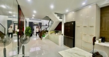 Bán nhà 4 tầng, 122m², 4PN, 4WC, Q.9, 12.8 tỷ, sổ hồng