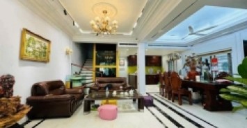 BÁN NHÀ BIỆT THỰ CẦU GIẤY, ÔTÔ TRÁNH, VẢI HÈ RỘNG, DT 125M2, MT KHỦNG 10M, GIÁ 24 TỶ