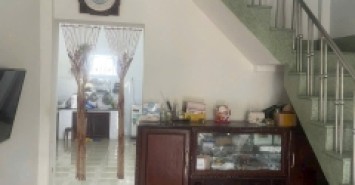 BÁN NHÀ 2 TẦNG ĐƯỜNG Ô TÔ GIAO NHAU SÁT BIỂN VĨNH HOÀ
