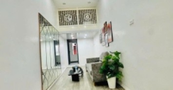 Nhỉnh 2 Tỷ - Minh Khai - Hai Bà Trưng
