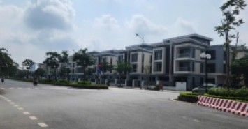 SIÊU MẪU DƯƠNG NỘI - 120M - Ô TÔ NGỦ TRONG ĐẤT - CÒN LÂU MỚI ĐẾN 20 TỶ
