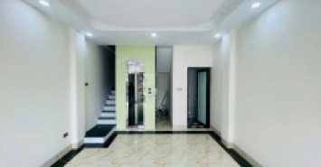 Bán nhả mặt ngõ kinh doanh phố Khương Trung - Gara ô tô, thang máy