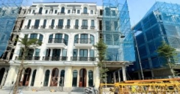 BÁN NHÀ HOÀNG QUỐC VIỆT 95M2  KHU LIỀN KỀ PHÂN LÔ LH; 0931982626