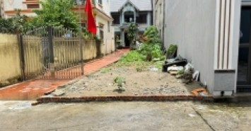 Bán lô đất thôn Gia Trung , Quang Minh, HN. 3 mặt thoáng, mặt tiền kinh doanh