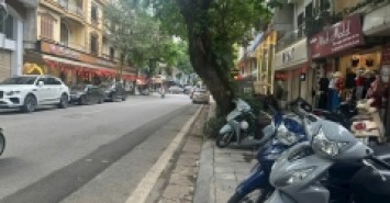 HAI MẶT PHỐ CỔ HÀNG MÃ
- VỈA HÈ SIÊU RỘNG- KINH DOANH VÔ ĐỐI - TRUNG TÂM PHỐ CỔ HOÀN KIẾM buôn bán kinh doanh mọi mặt hàng.
MẶT PHỐ CỔ GIÁ RẺ HƠN CẢ MẶT PHỐ CẦU GIẤY