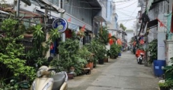 SÁT MẶT TIỀN XE HƠI BÙI VĂN BA Q7 
ĐÚC BÊ TÔNG XÂY MỚI HƠN 2 TỶ SHR