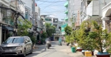 Nhà cấp 4 đường nội bộ 8m Âu Dương Lân P.Chánh Hưng P2Q8