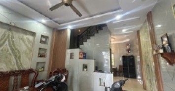 Bán nhà 3 tầng 50m2 đường Số 6, Linh Xuân, Thủ Đức, TP HCM. Giá 4,95 tỷ, sổ hồng chính chủ.