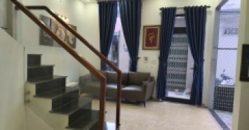 ♥ Hoàng Diệu, 50m2 3 tầng, 3P ngủ có WC,  2 mặt thoáng sáng, sân thượng trước-sau, 3.9x tỷ