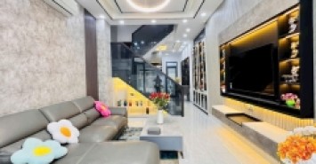 NHÀ CẠNH PHÚ MỸ HƯNG, 4x15M, 4 TẦNG, CHỈ HƠN 7 TỶ