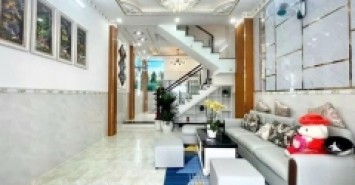 CHỈ 5.x TỶ- HUỲNH TẤN PHÁT- GẦN HOÀNG QUỐC VIỆT- BÁN NHÀ MỚI 3 TẦNG- DT 4.2 x 12.5- XE HƠI ĐỖ CỬA- HIỆN HỮU- HOÀN CÔNG.