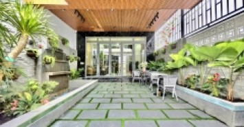 Nhà có sân vườn rộng, 143m2, cạnh Phú Mỹ Hưng, chỉ hơn 7 tỷ, đầy đủ nội thất