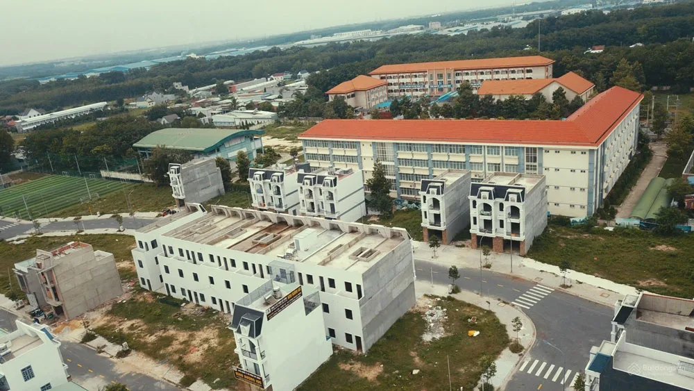 Công ty TNHH bất động sản Hoàng Lộc