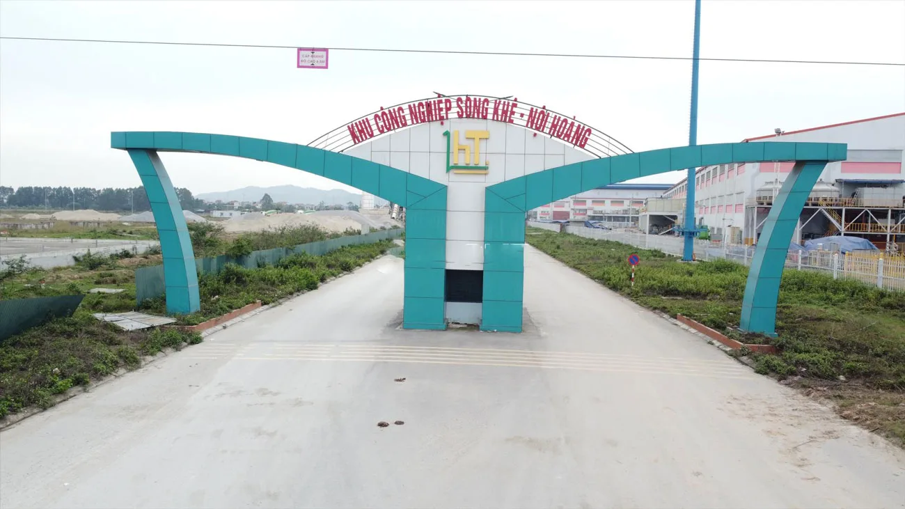 Công ty CP Đầu tư Kinh doanh Nhà Hoàng Hải và Công ty CP công nghiệp Tàu Thủy Bắc Giang