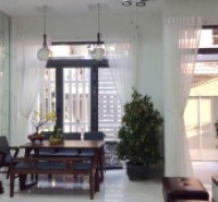 Nhà HXH Âu Dương Lân 2 lầu, sân thượng full nội thất