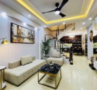 BÁN GẤP NHÀ ĐẸP - LÔ GÓC HOÀNG QUỐC VIỆT 40M X 5T Ô TÔ- KD- 9.8 TỶ