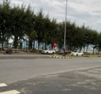 + Biển Nguyễn Tất Thành, nhà C4 kinh doanh, đang cho thuê, đối diện dự án khu thương mại tự do lấn biển.