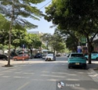 Bán đất tại phố Duy Tân Cầu Giấy 100m2*5.7m ô tô tránh vỉa hè hai thoáng xây toà VP 8 tầng đẹp