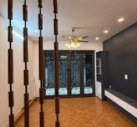 NGUYỄN KHANG - DÂN XÂY - NGÕ 3M - 50M RA PHỐ 32m2 5 tầng mặt tiền 4m Giá 10.8 tỷ