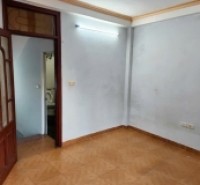 Ngõ 179 đường hoàng mai bán nhà 4 tầng dân xây lô góc 20M ô tô tránh