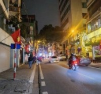 SIÊU PHẨM MẶT PHỐ TÔ VĨNH DIỆN CỰC PHẨM ...
KHU VỰC LÀM ĂN KINH DOANH SINH SỐNG KHÍ VƯỢNG,TÀI VƯỢNG.
VỈA HÈ KINH DOANH _ NHÀ HAI MẶT THOÁNG _ 1 MẶT PHỐ, 1 MẶT NGÕ _ THANG MÁY.