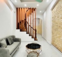 Nhà đẹp Lạc Long Quân - mới keeng - dân xây -full đồ - giá yêu thương 8 tỷ