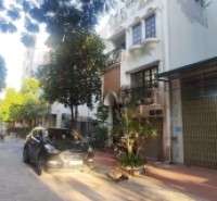 Vạn Phúc Hà Đông ô tô đỗ cửa giá sốc.